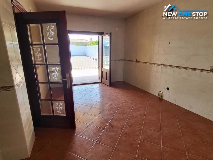 Image No.30-Villa de 9 chambres à vendre à Barriada de Cela