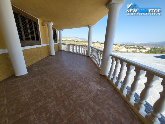 Image No.9-Villa de 9 chambres à vendre à Barriada de Cela