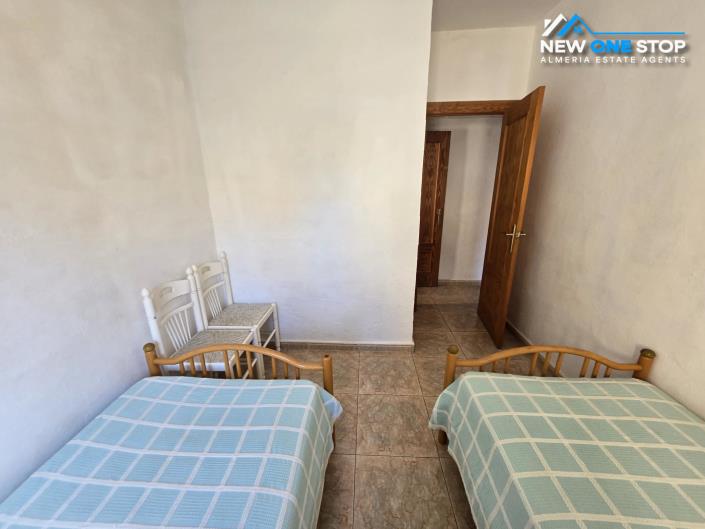 Image No.16-3 Bed House for sale