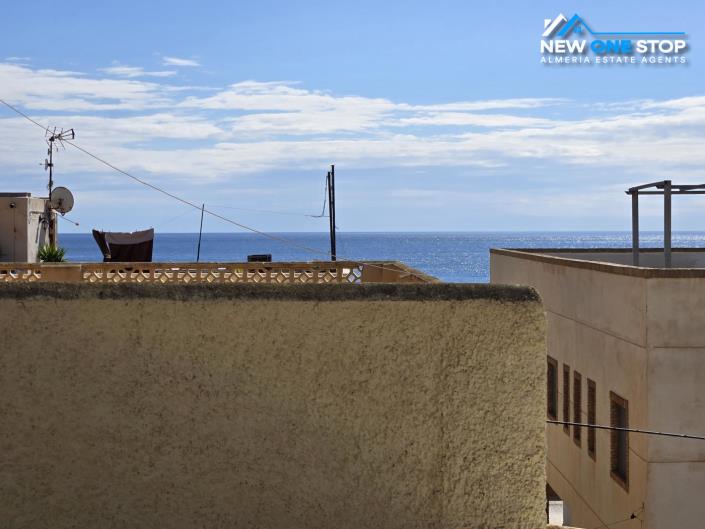 Image No.25-3 Bed House for sale