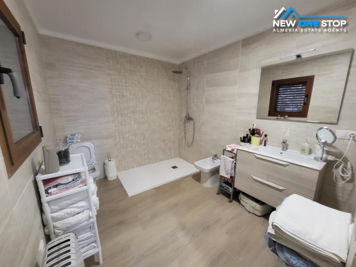 Image No.8-4 Bed Villa for sale