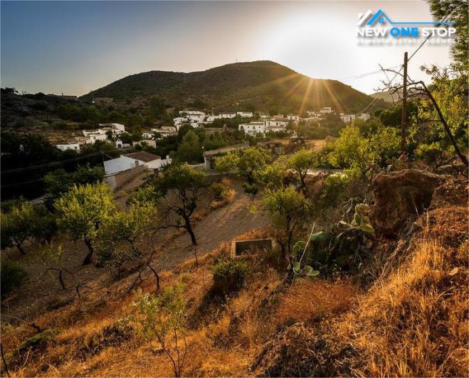 Image No.22-4 Bed Semi-Detached for sale