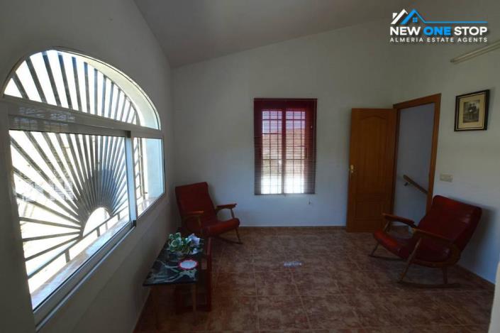 Image No.8-4 Bed Semi-Detached for sale