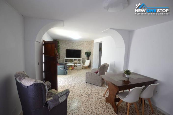 Image No.19-4 Bed Semi-Detached for sale