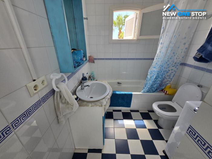 Image No.19-5 Bed House for sale