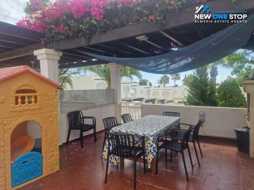 Image No.24-5 Bed House for sale