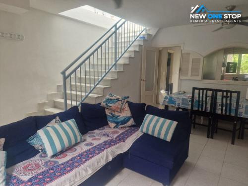 Image No.8-5 Bed House for sale