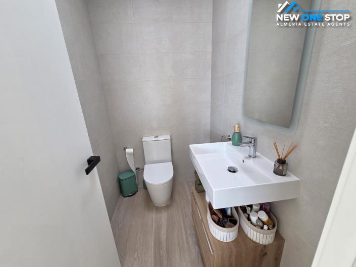 Image No.16-3 Bed Villa / Detached for sale