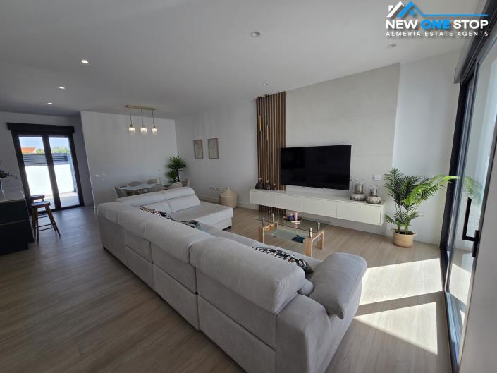 Image No.18-3 Bed Villa / Detached for sale