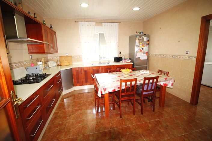 Image No.10-4 Bed Villa for sale