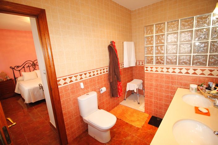 Image No.14-4 Bed Villa for sale