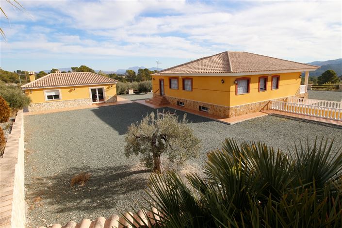 Image No.3-4 Bed Villa for sale