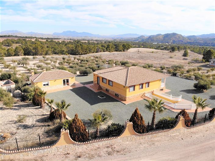 Image No.2-4 Bed Villa for sale