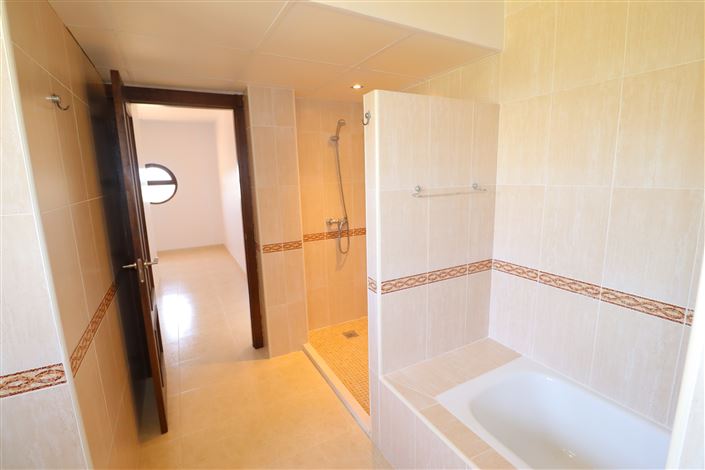 Image No.36-4 Bed Villa for sale