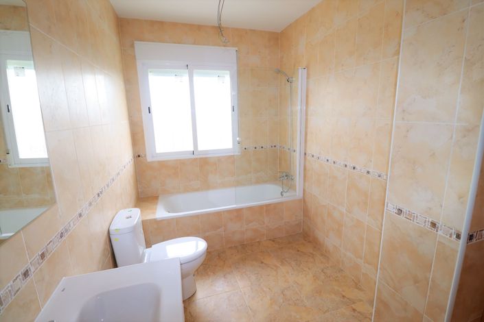 Image No.20-Villa de 5 chambres à vendre à Puerto Lumbreras