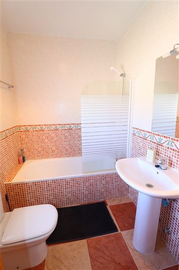 Image No.20-3 Bed Villa for sale