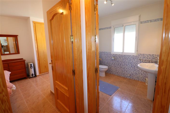 Image No.32-3 Bed Villa for sale