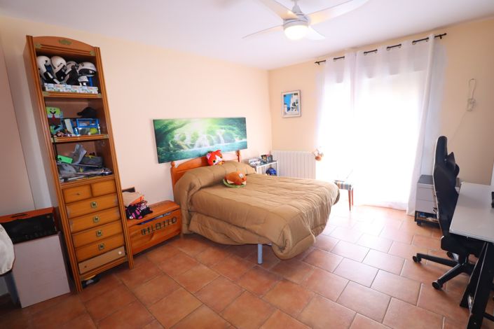 Image No.27-5 Bed Villa for sale