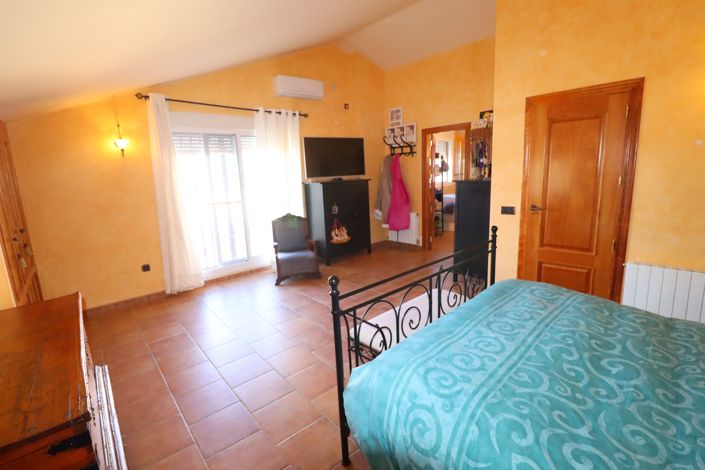 Image No.32-5 Bed Villa for sale