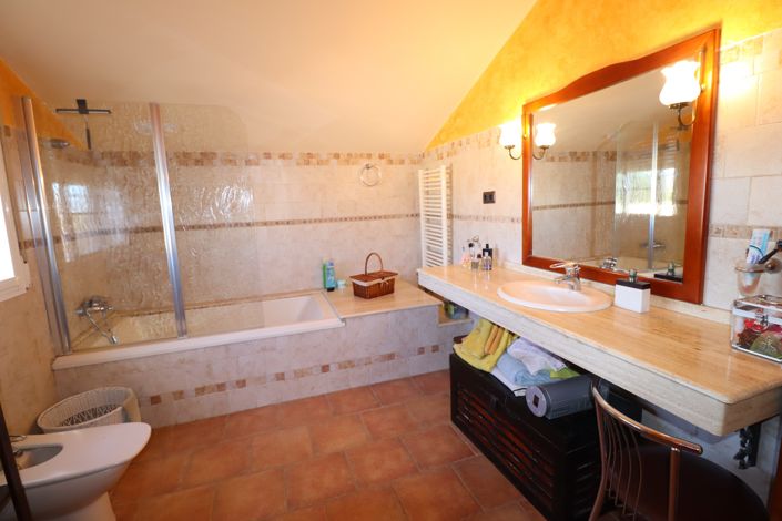 Image No.33-5 Bed Villa for sale