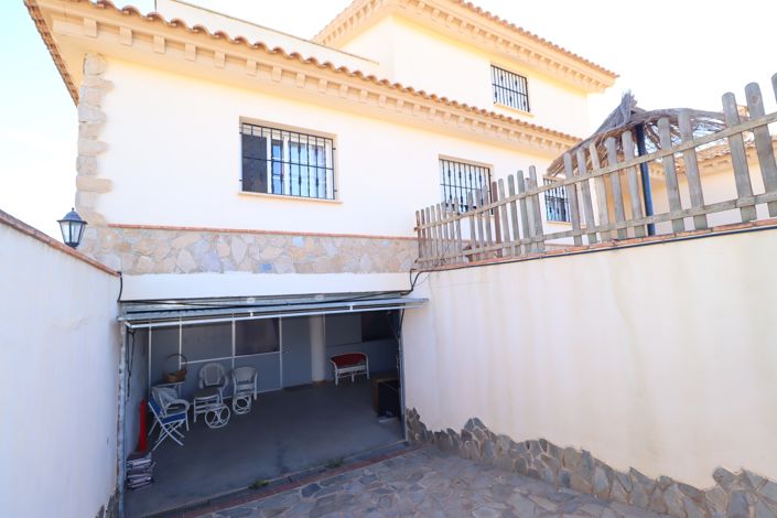 Image No.36-5 Bed Villa for sale