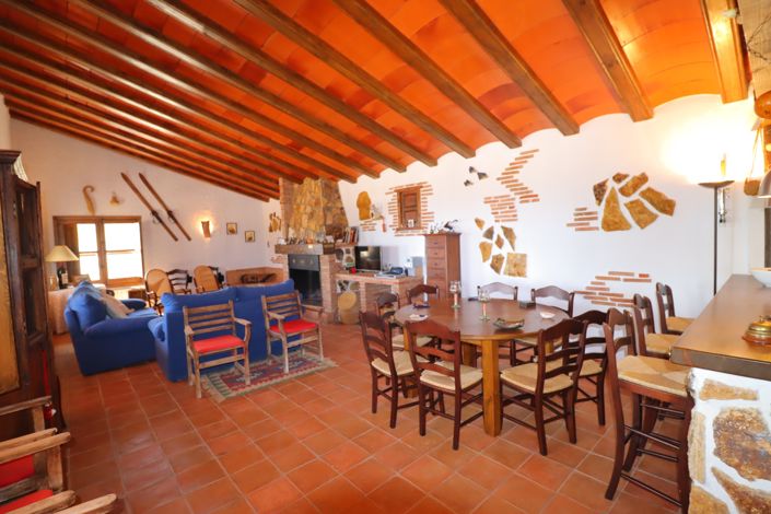 Image No.16-2 Bed Cortijo for sale