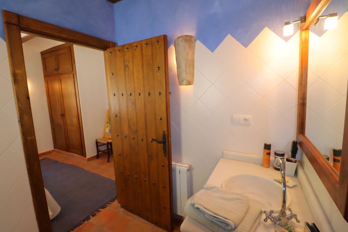 Image No.41-2 Bed Cortijo for sale