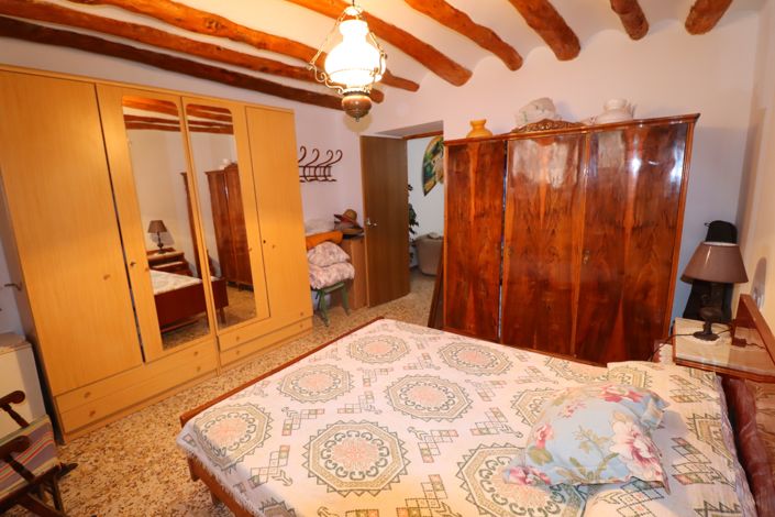 Image No.13-7 Bed Country House for sale