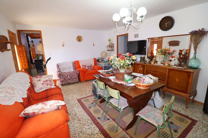 Image No.15-7 Bed Country House for sale