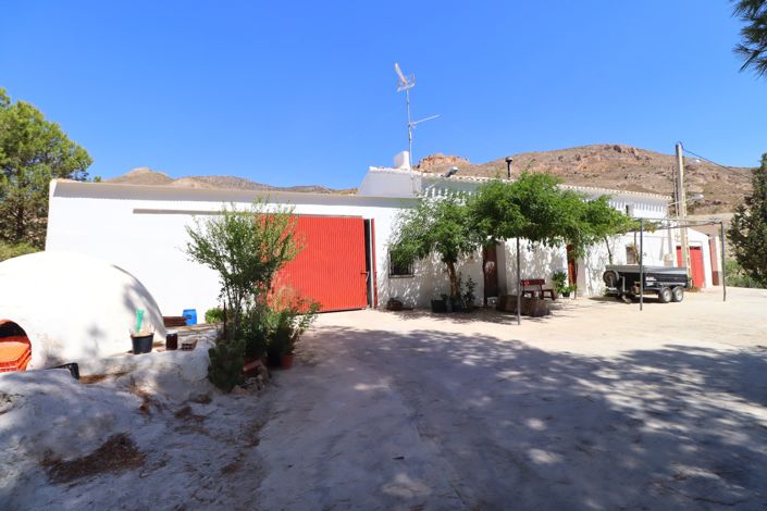 Image No.6-7 Bed Country House for sale