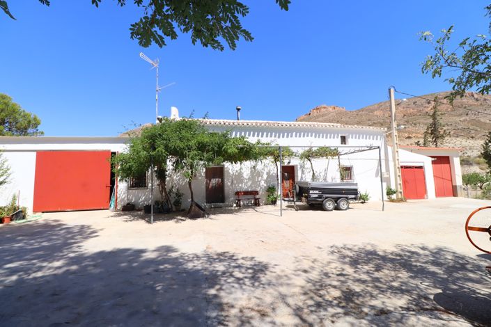 Image No.7-7 Bed Country House for sale