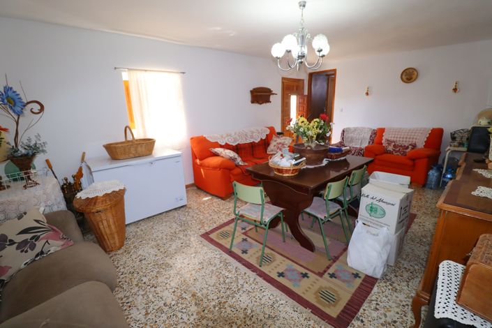 Image No.8-7 Bed Country House for sale