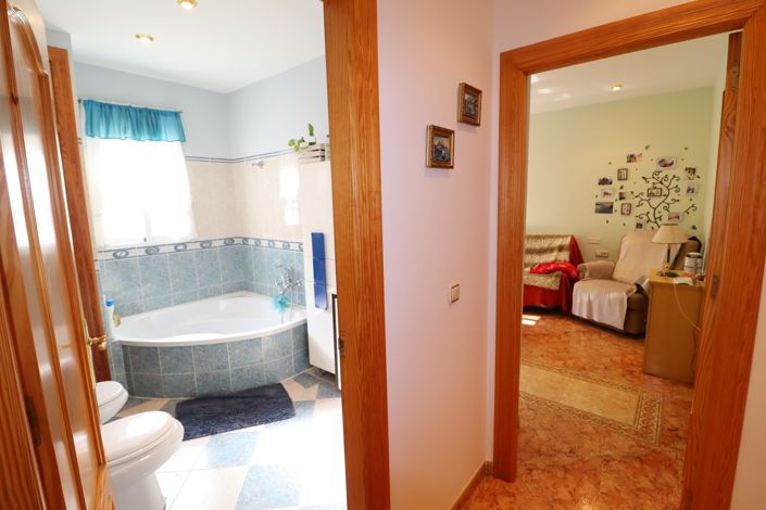 Image No.20-Villa de 5 chambres à vendre à Puerto Lumbreras