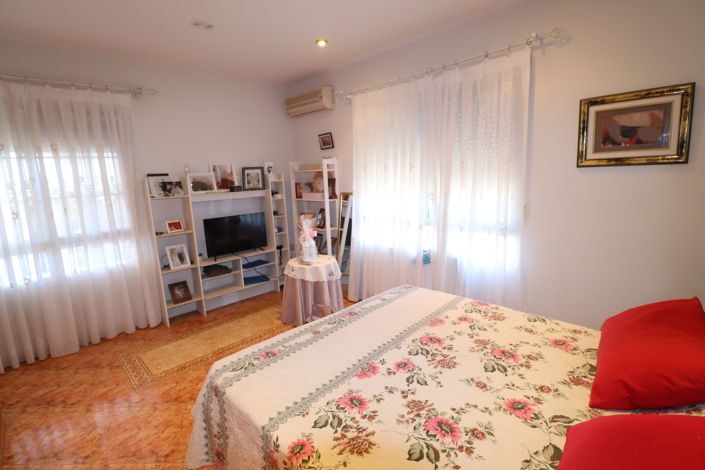 Image No.29-Villa de 5 chambres à vendre à Puerto Lumbreras