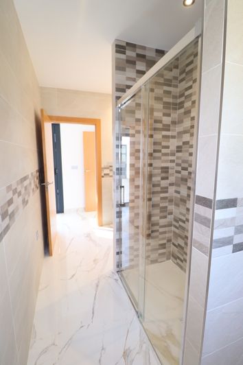 Image No.40-3 Bed Villa for sale