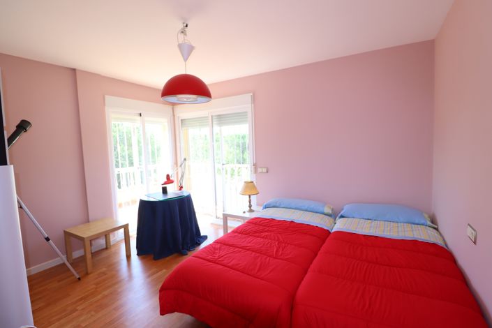 Image No.41-5 Bed Villa for sale