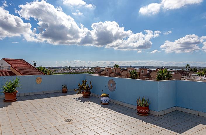 Image No.20-2 Bed Apartment for sale