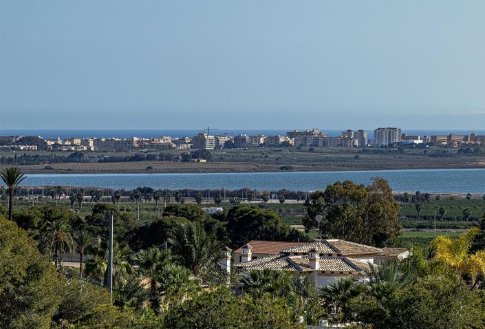 Image No.46-4 Bed Villa / Detached for sale