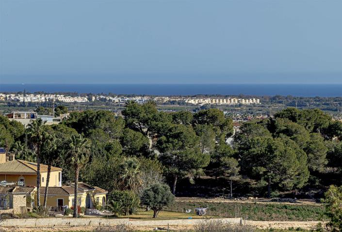 Image No.47-4 Bed Villa / Detached for sale