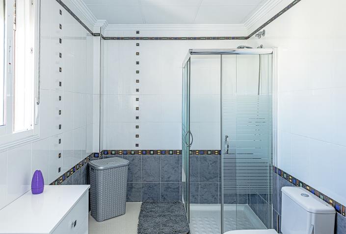 Image No.57-4 Bed Villa / Detached for sale