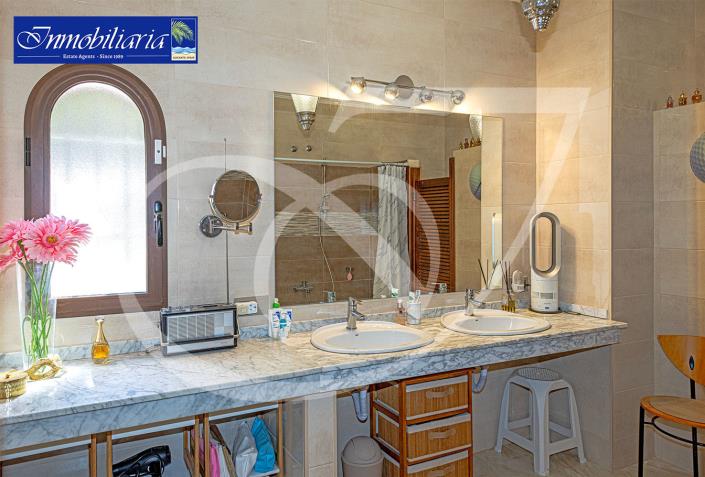 Image No.40-Villa de 4 chambres à vendre à Villamartin