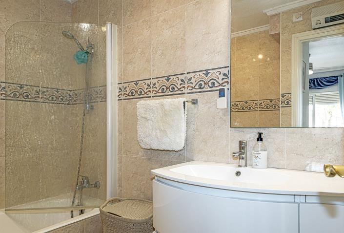 Image No.19-2 Bed Apartment for sale