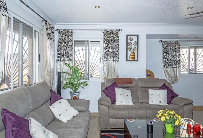 Image No.9-3 Bed Villa / Detached for sale