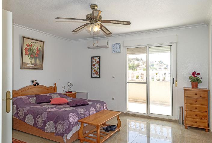 Image No.30-3 Bed Villa / Detached for sale