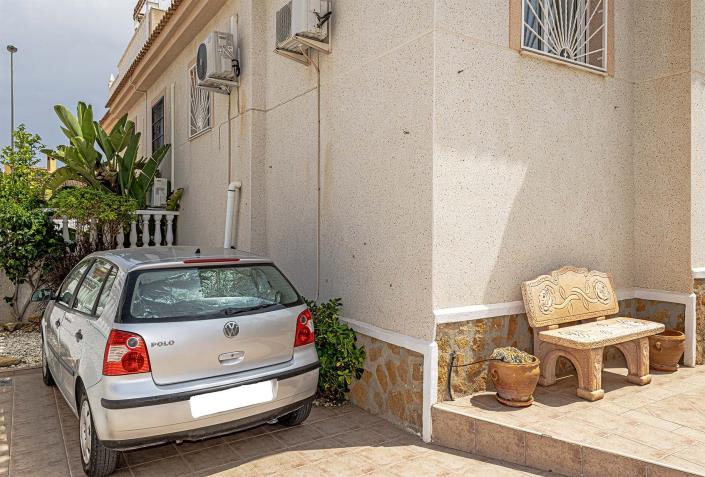 Image No.4-2 Bed Semi-Detached for sale