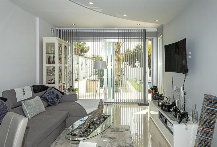 Image No.11-3 Bed Villa / Detached for sale