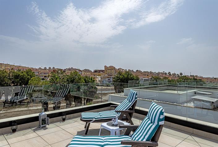 Image No.44-3 Bed Villa / Detached for sale