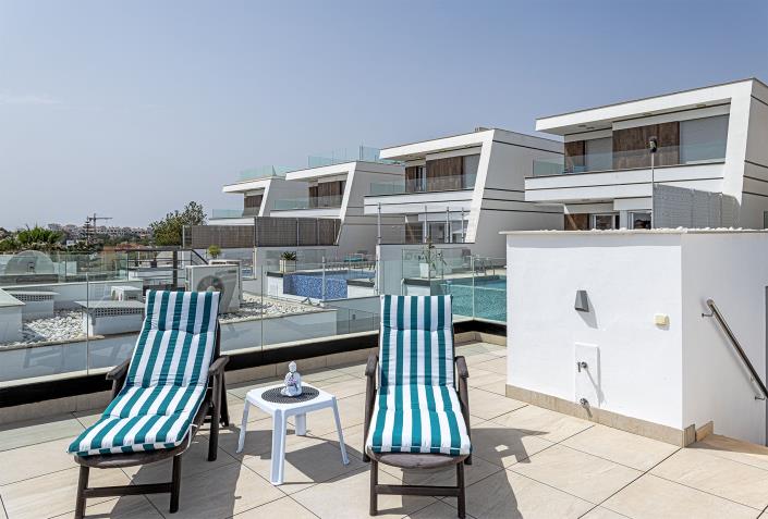 Image No.47-3 Bed Villa / Detached for sale