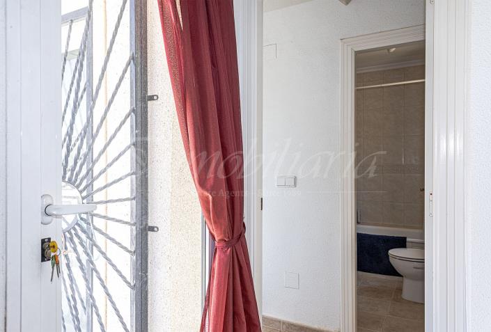 Image No.21-3 Bed Villa / Detached for sale