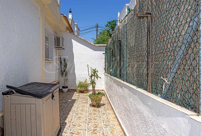 Image No.7-2 Bed Semi-Detached for sale